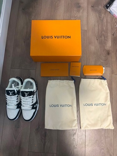 Taglia louis vuitton lv - -,